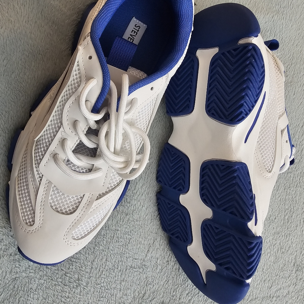 Steve Madden Sneakers